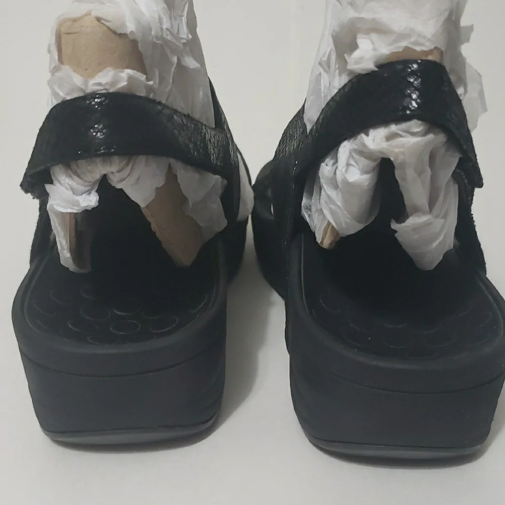 Vionic Orthoheel‎ (Bolina) Black Strappy Platform Sandals
